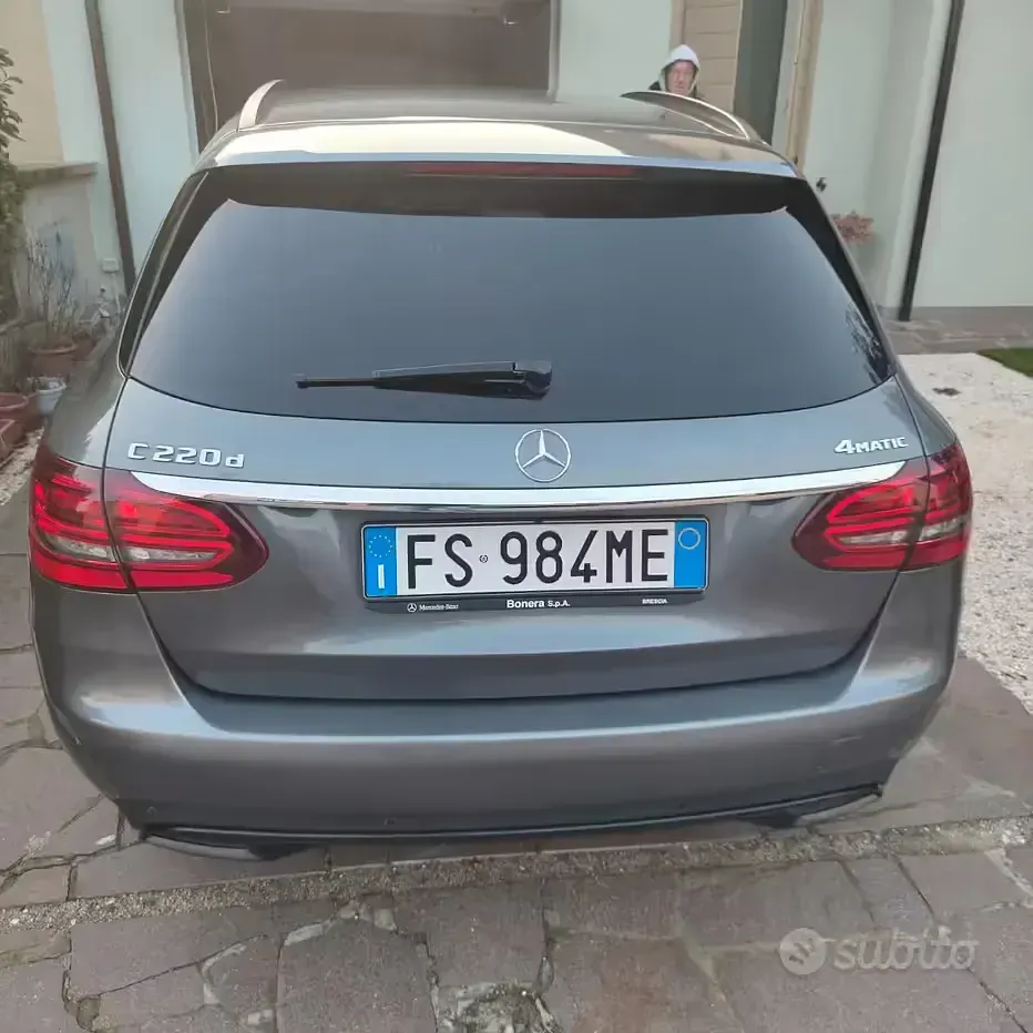 Usata Mercedes C220 194 CV (142 kW) 2018 Grigio Station wagon
