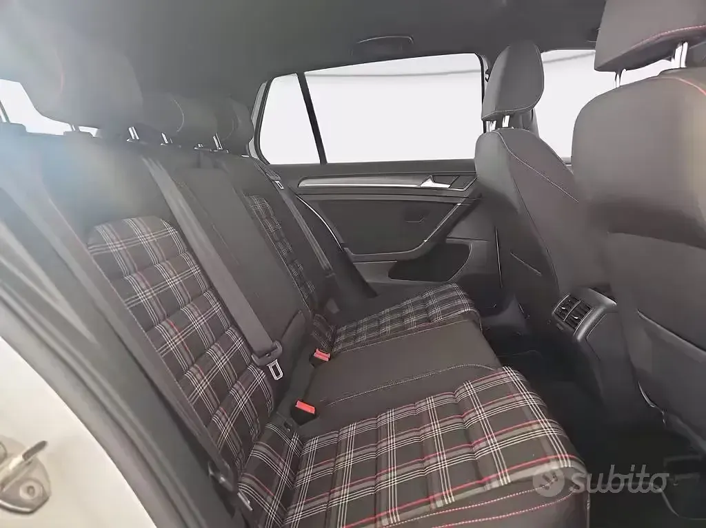 Usata VW Golf VII GTI 220 CV (161 kW) 2019 Berlina