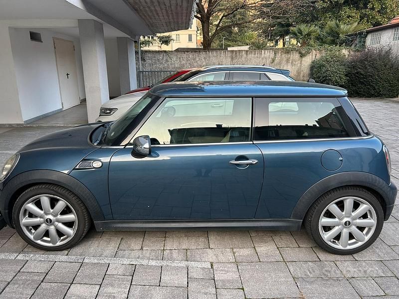 Usata Mini Cooper D 109 CV (80 kW) 2009 Utilitaria