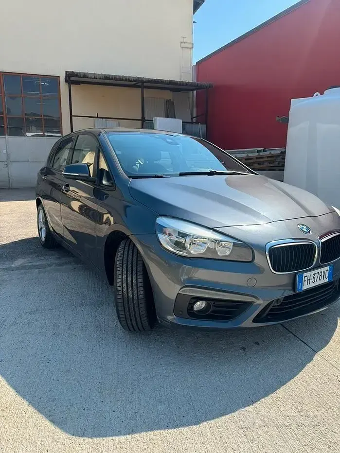 Usata BMW 218 Efficient Dynamics 150 CV (110 kW) 2017 Grigio Monovolume