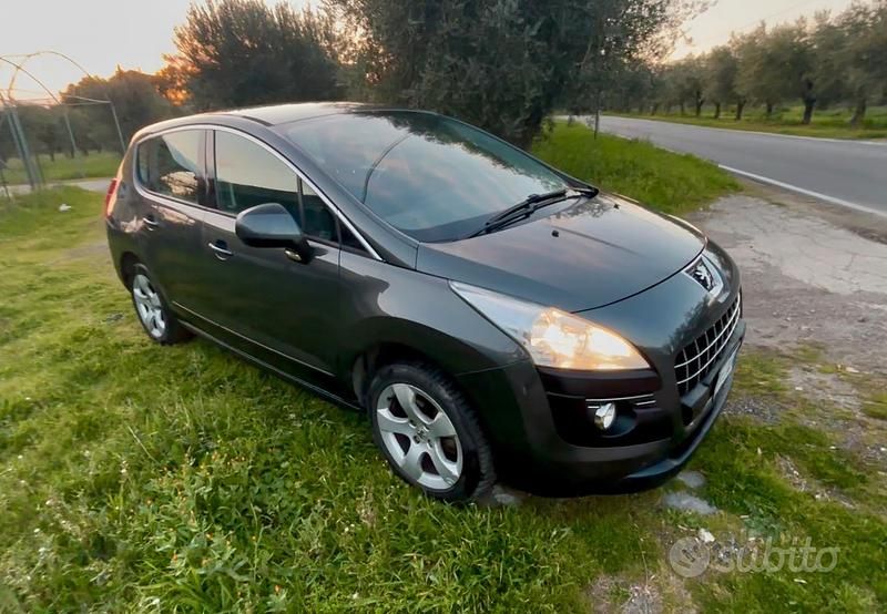 Usata Peugeot 3008 110 CV (80 kW) 2013 Grigio Station wagon