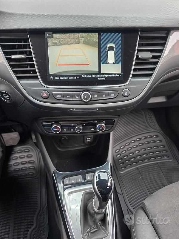 Usata Opel Crossland X Ultimate 131 CV (96 kW) 2023 Grigio SUV