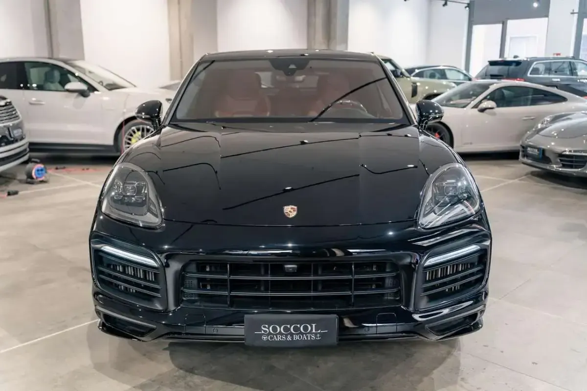 Usata Porsche Cayenne 460 CV (338 kW) 2020 Nero SUV