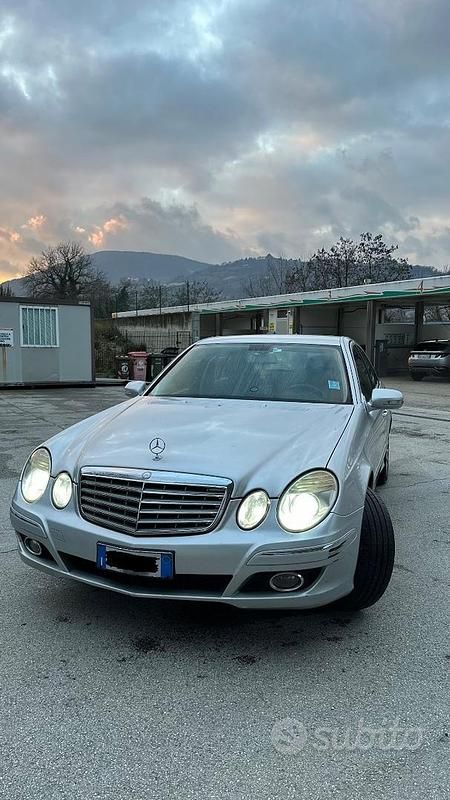 Occasion Mercedes E220 Elegance 170 ch (125 kW) 2008 Gris Berline