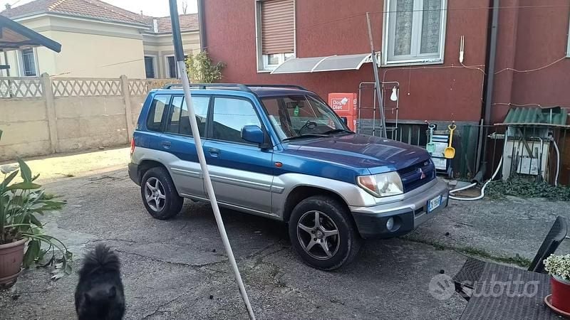 Usata Mitsubishi Pajero 129 CV (94 kW) 2003 Blu SUV