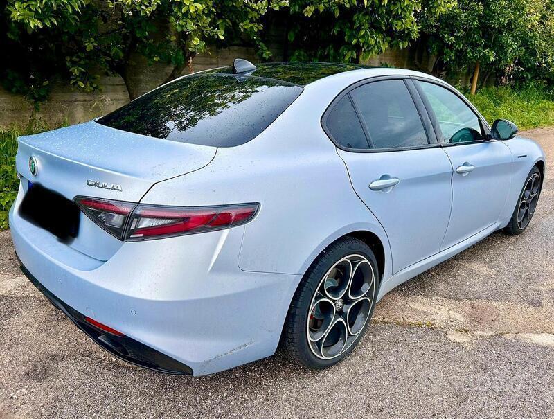 Usato 2023 Alfa Romeo Giulia 2.1 Diesel 211 CV (55.000 €)