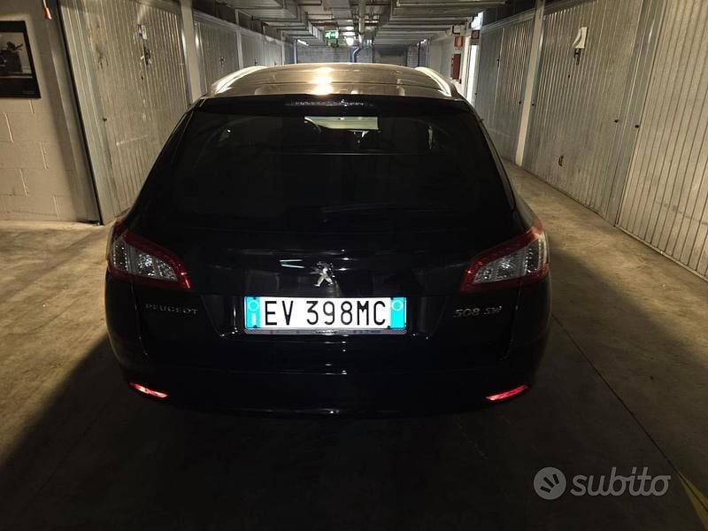 Usata Peugeot 508 SW 140 CV (102 kW) 2014 Nero Station wagon