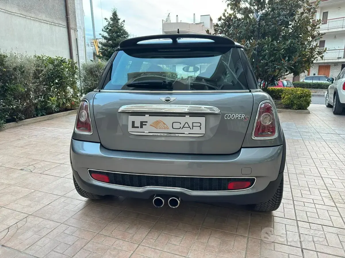 Begagnad Mini Cooper S Chili 175 HK (128 kW) 2009 Grå Halvkombi