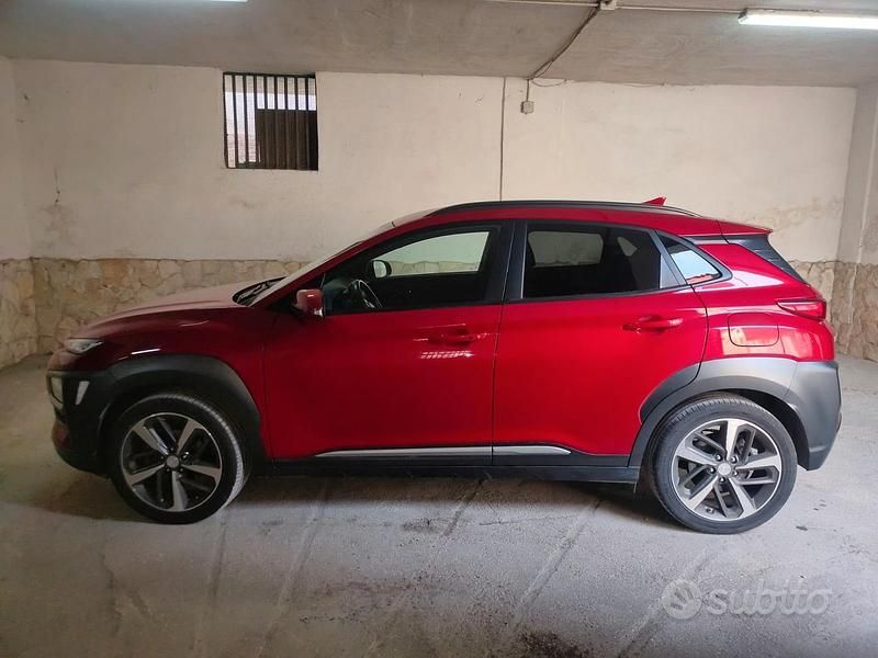 Usata Hyundai Kona 115 CV (84 kW) 2019 Rosso SUV
