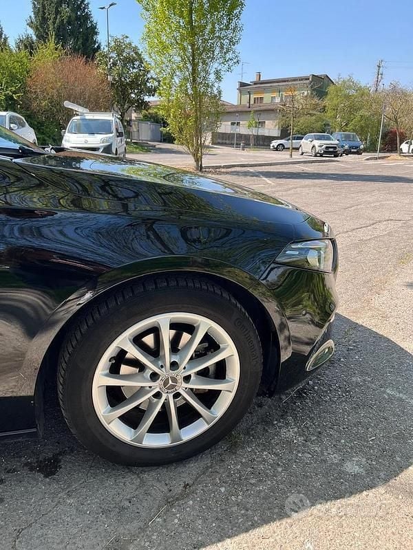 Usata Mercedes A180 Executive 116 CV (85 kW) 2019 Nero Berlina