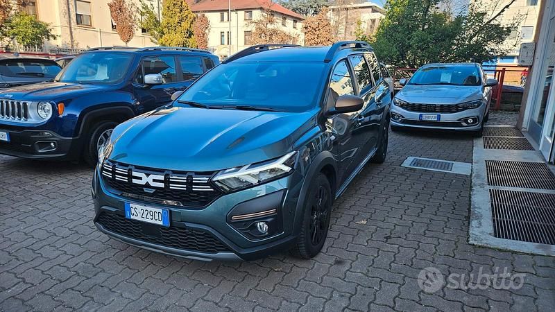 Usata Dacia Jogger Extreme 110 CV (80 kW) 2024 Verde Monovolume