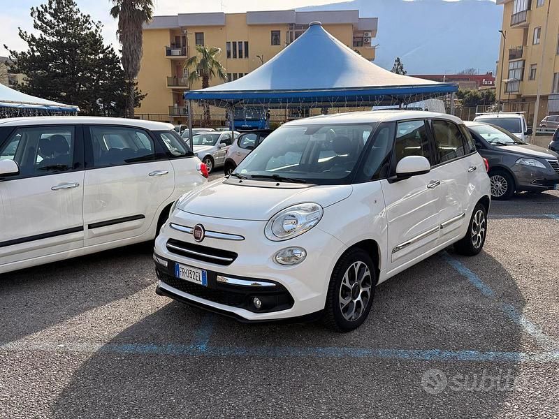Bianco Usata 2018 Fiat 500L Business Monovolume | 8000 € (Ottimo prezzo) - Immagine 1/4