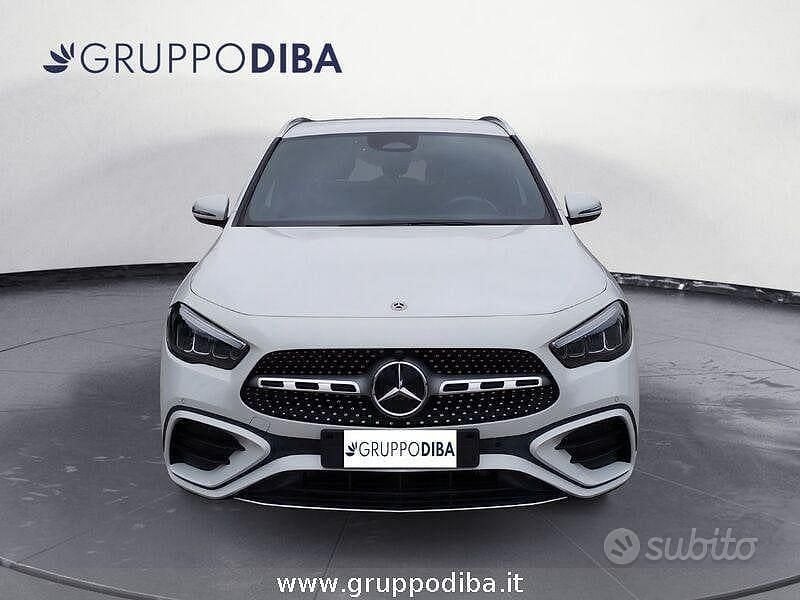 Usata Mercedes GLA180 Advanced Plus 116 CV (85 kW) 2024 Bianco SUV