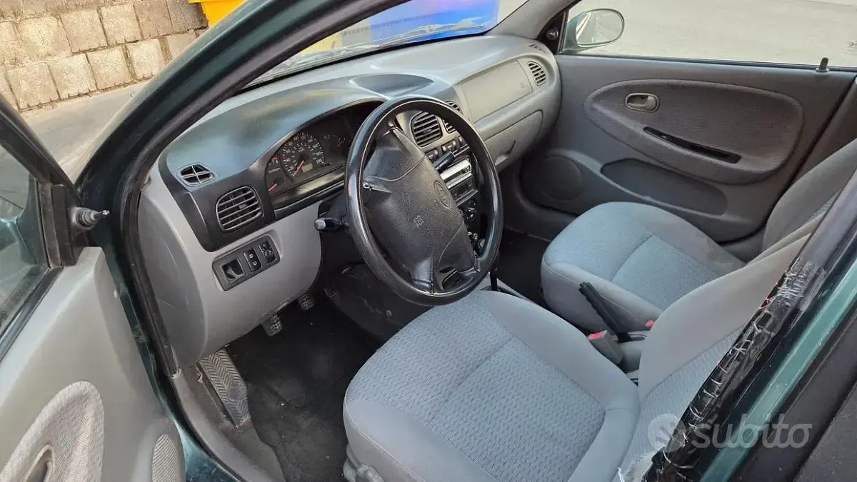 Usata Kia Rio 75 CV (55 kW) 2002 Station wagon