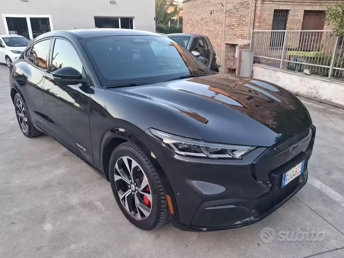 Usata Ford Mustang Mach-E Extended Range 124 kW (169 CV) 2022 Grigio SUV