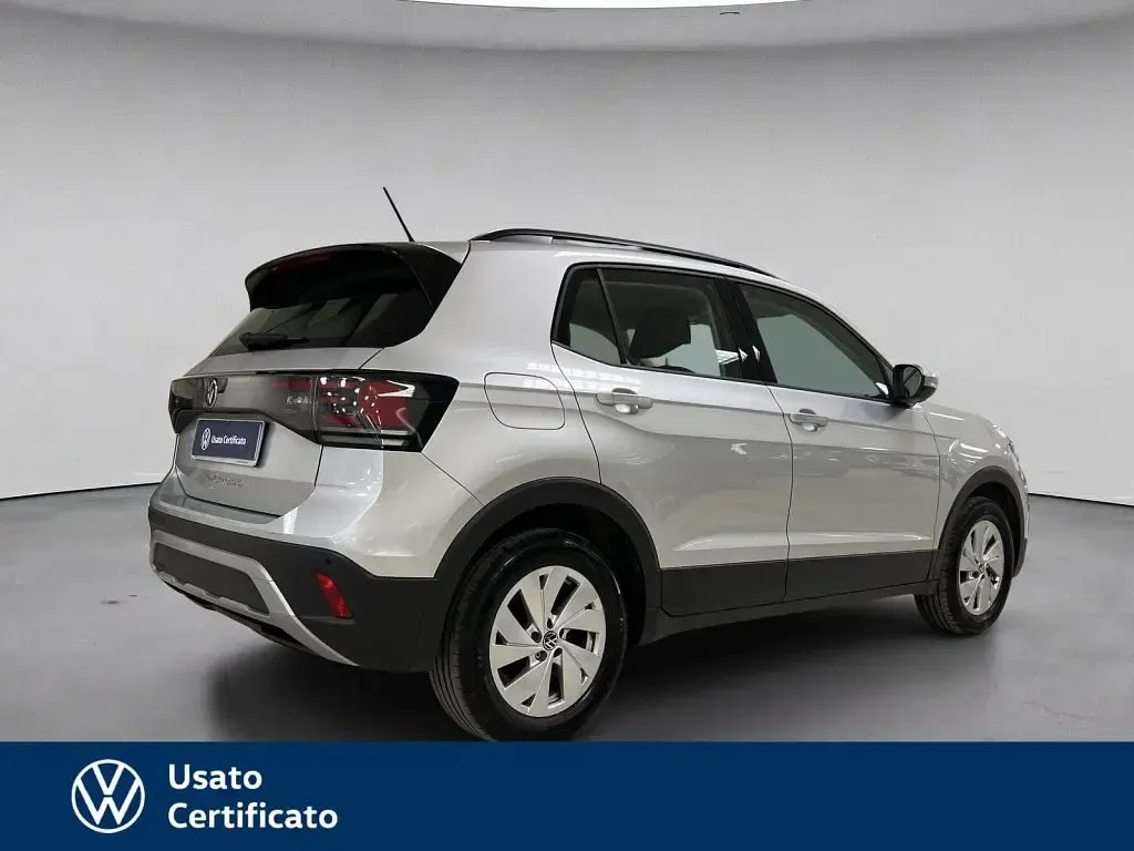 Usata VW T-Cross Life 95 CV (69 kW) 2024 Grigio pastello SUV