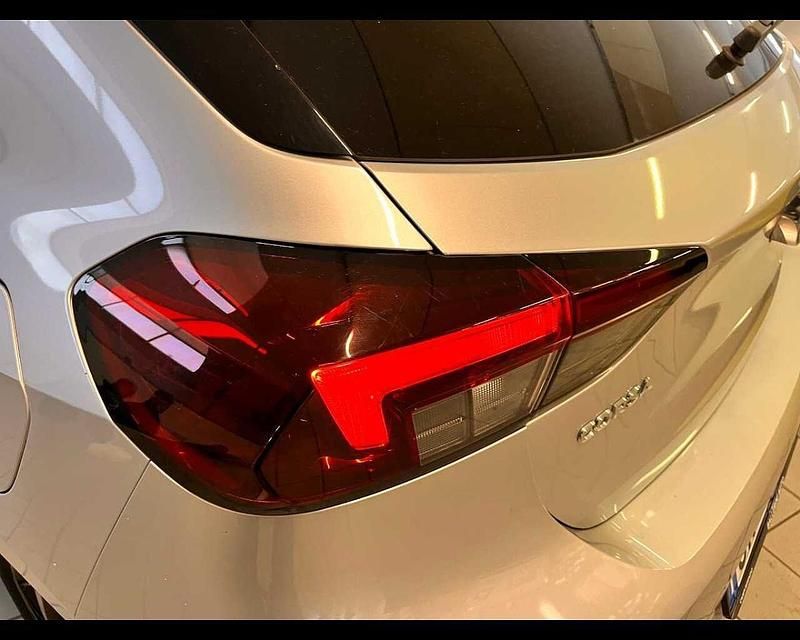 Usata Opel Corsa Edition 100 CV (73 kW) 2022 Grigio Utilitaria