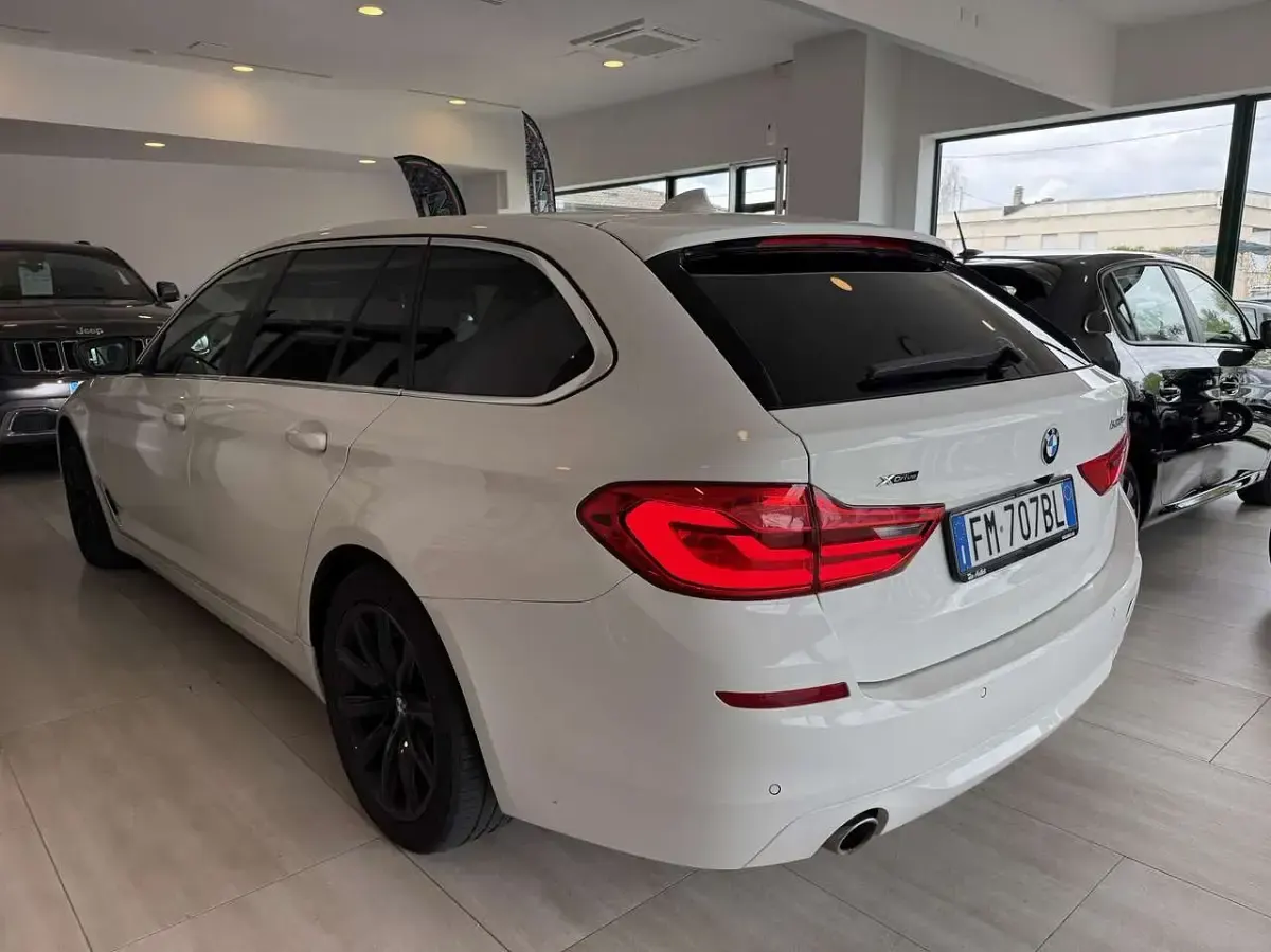 Usata BMW 530 249 CV (183 kW) 2017 Bianco Station wagon