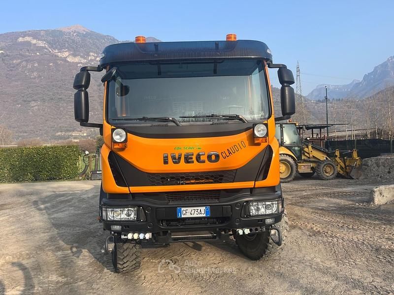 Usata Iveco Daily 281 CV (206 kW) 2021 Arancione Utilitaria