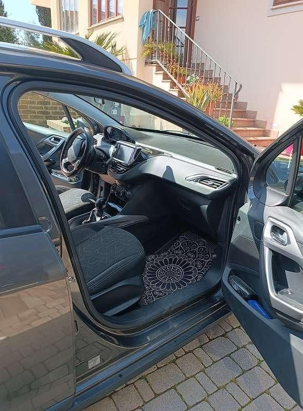 Usata Peugeot 2008 Active 82 CV (60 kW) 2018 Grigio SUV