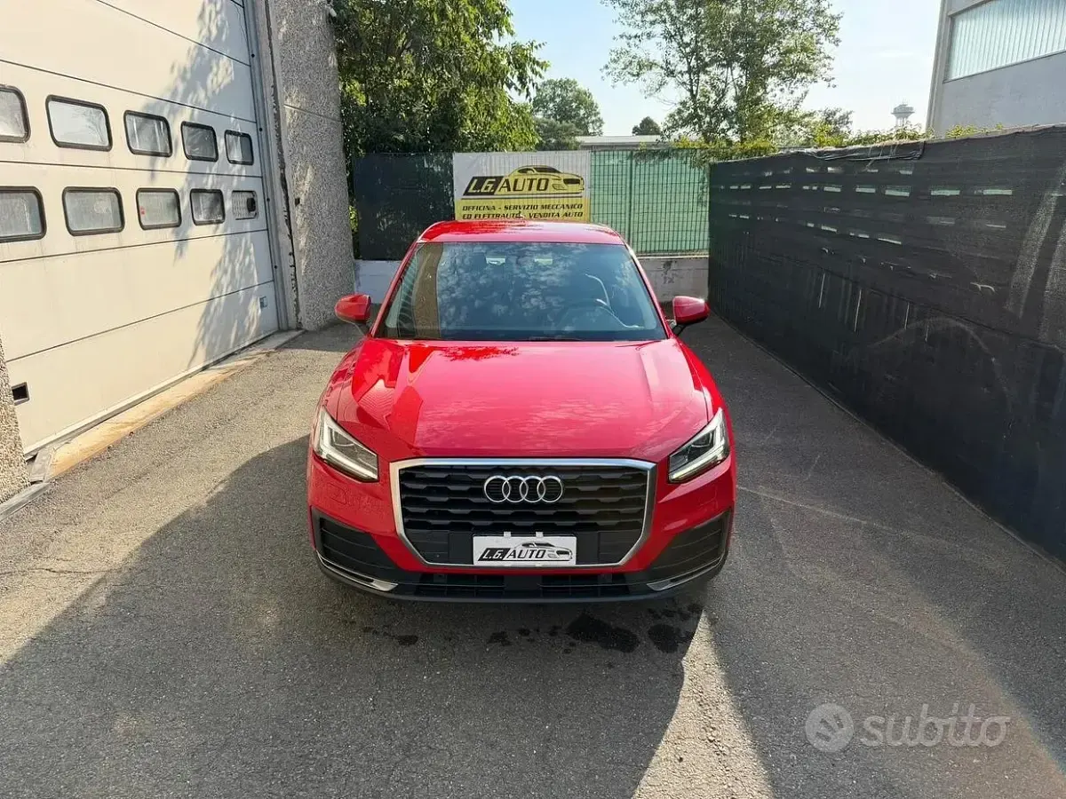 Usata Audi Q2 Business 116 CV (85 kW) 2020 Rosso SUV