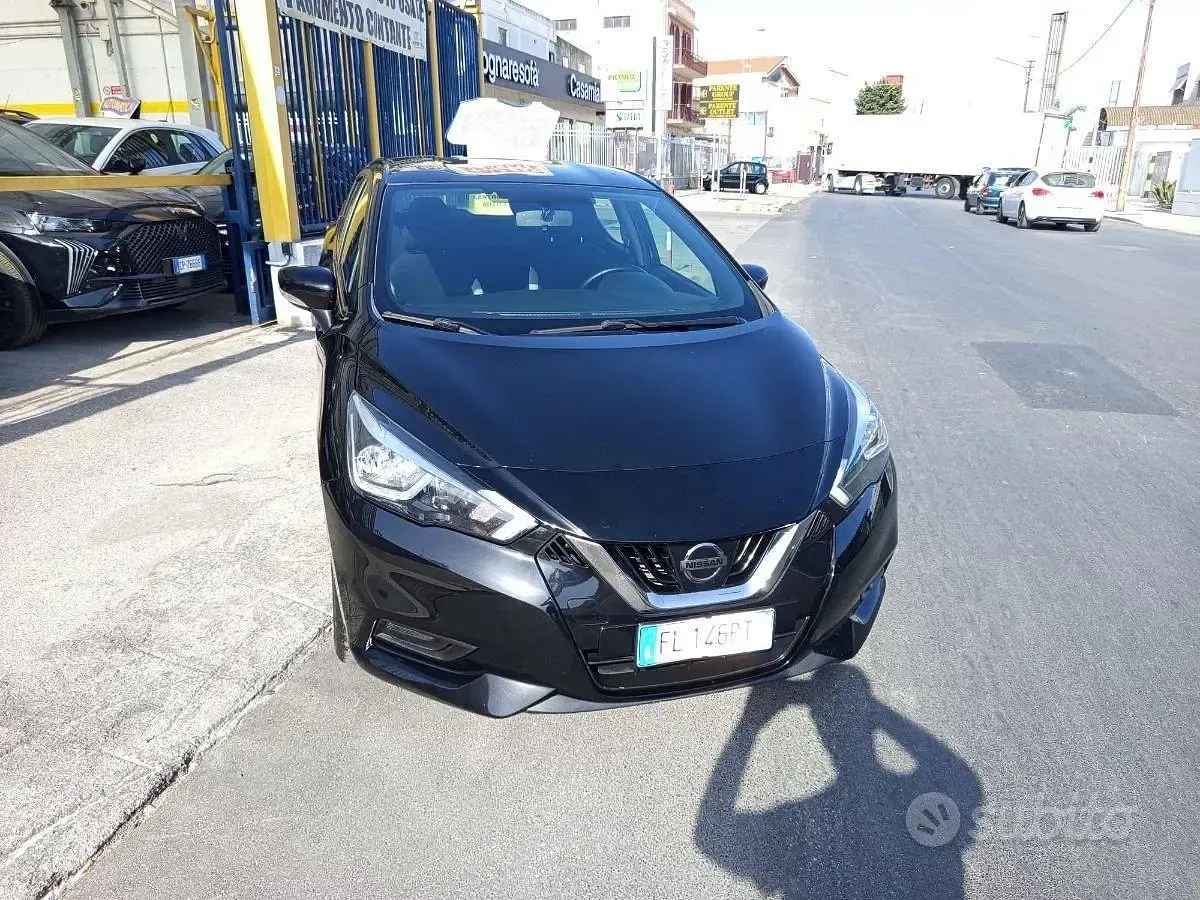 Usata Nissan Micra N-Connecta 90 CV (66 kW) 2017 Nero Utilitaria