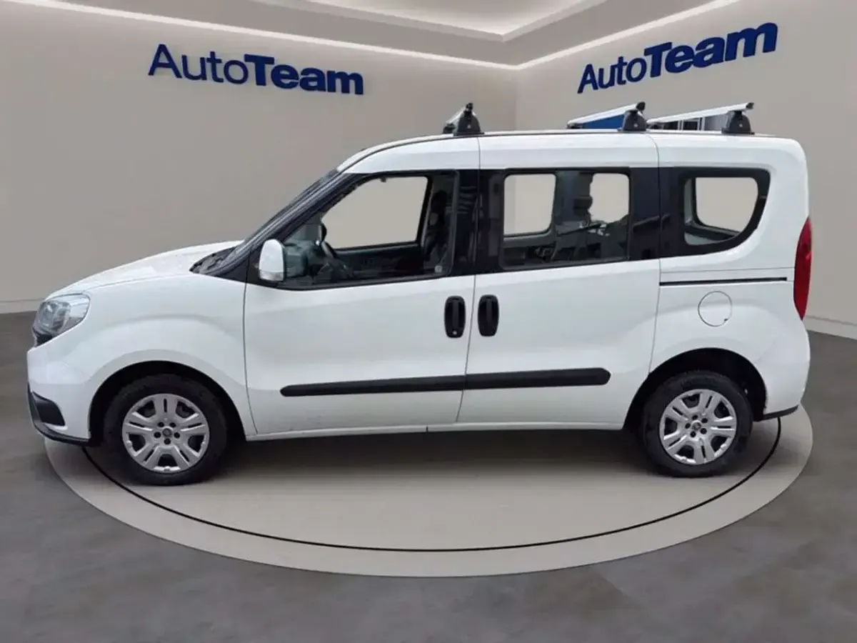 Usata Fiat Doblò 105 CV (77 kW) 2017 Bianco Monovolume