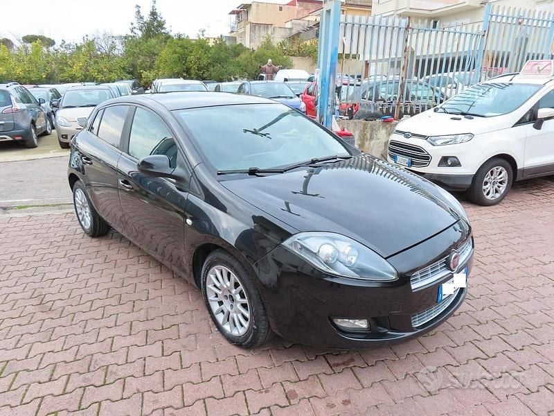 Nero Usata 2010 Fiat Bravo Utilitaria | 4700 € (Buon prezzo) - Immagine 1/4