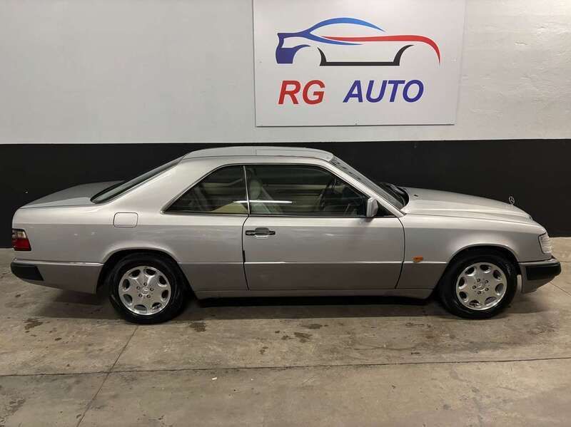Usata Mercedes E300 188 CV (138 kW) 1989 Argento Coupé