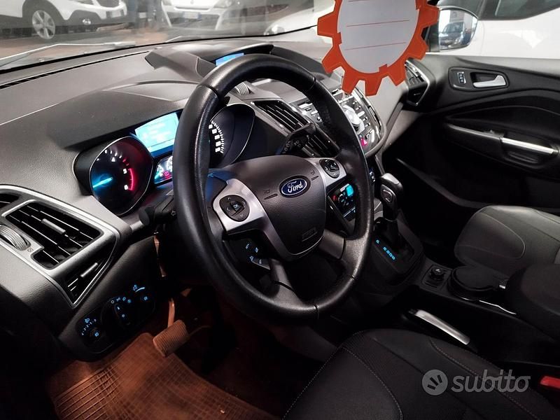 Usata Ford Kuga 140 CV (102 kW) 2014 Nero SUV