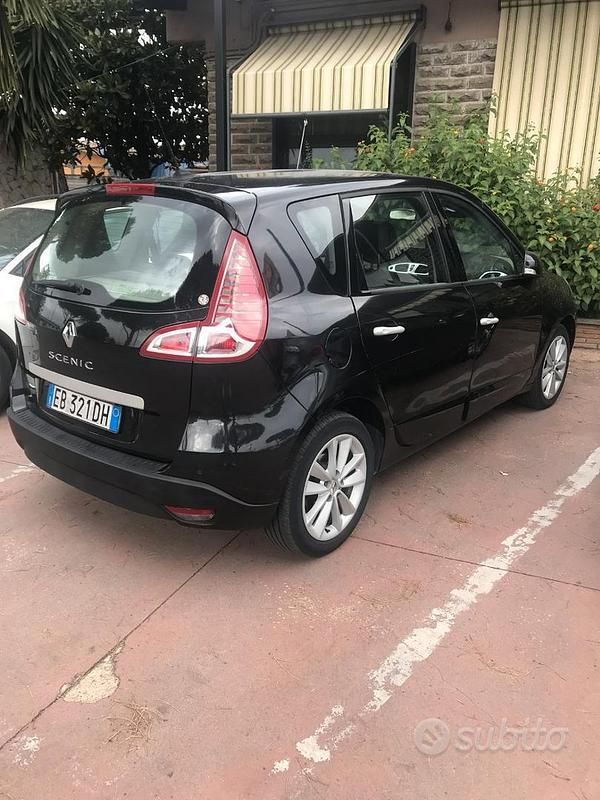 Usata Renault Scénic III 130 CV (95 kW) 2010 Nero Monovolume