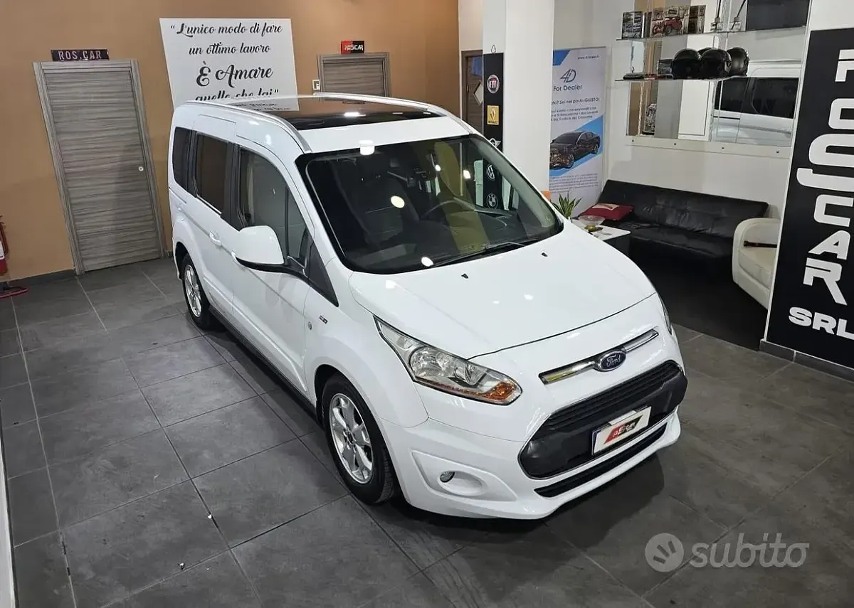 Usata Ford Tourneo Connect Titanium 116 CV (85 kW) 2015 Bianco Monovolume