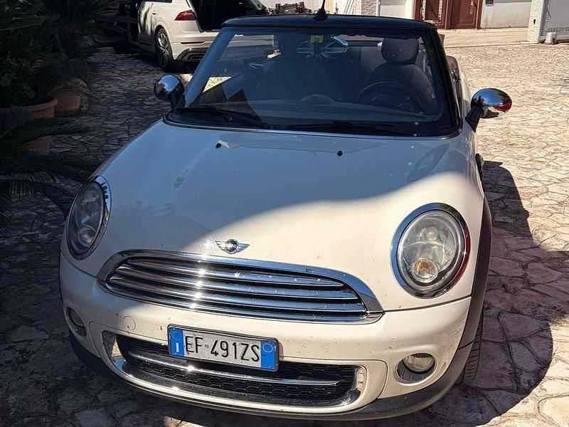 Usata Mini Cooper Cabriolet 120 CV (88 kW) 2007 Beige Cabrio