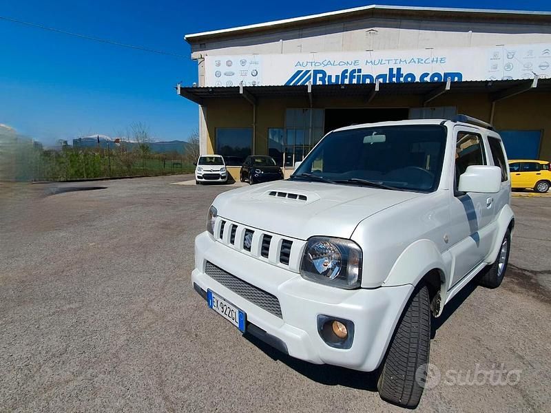 Usata Suzuki Jimny 86 CV (63 kW) 2014 Bianco SUV