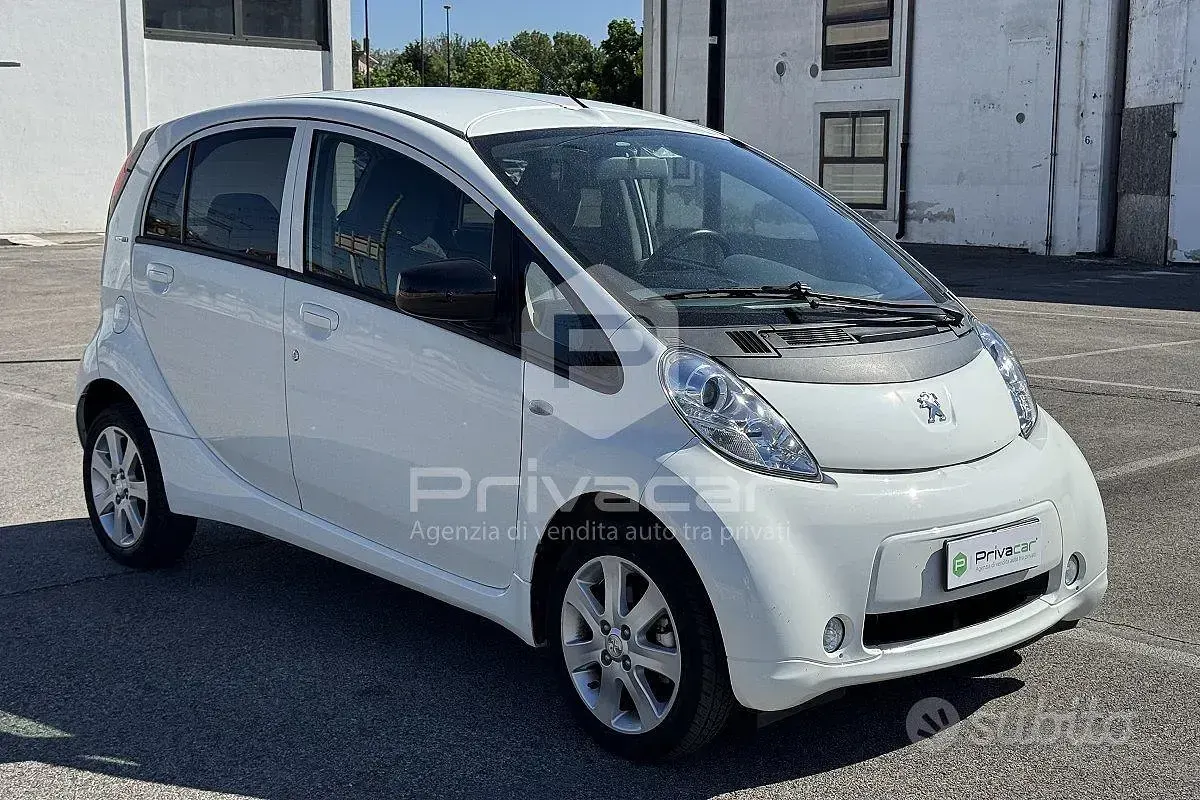 Usata Peugeot iON Active 35 kW (48 CV) 2012 Bianco Utilitaria
