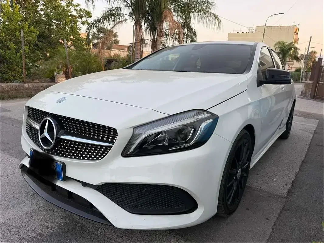 Usata Mercedes A180 AMG 109 CV (80 kW) 2016 Bianco Utilitaria