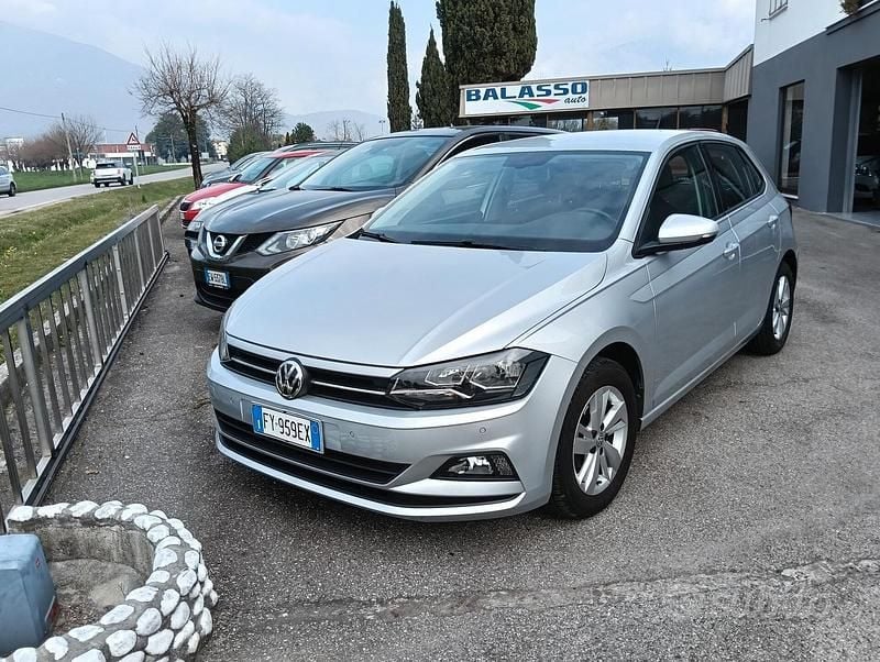 Usata VW Polo Comfortline 95 CV (69 kW) 2019 Grigio Utilitaria