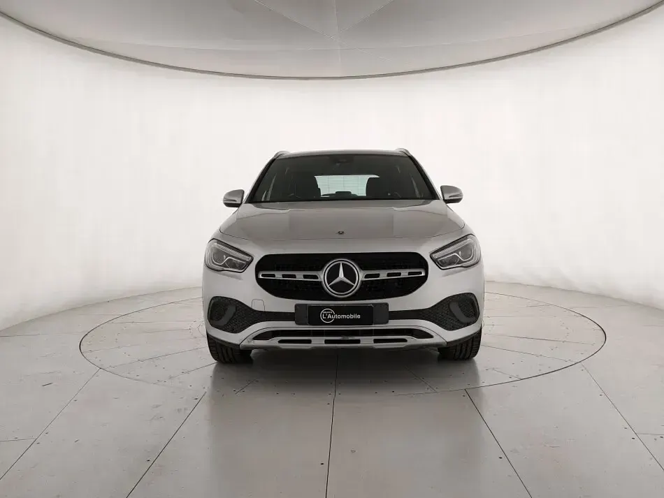 Usata Mercedes GLA200 150 CV (110 kW) 2022 Grigio SUV