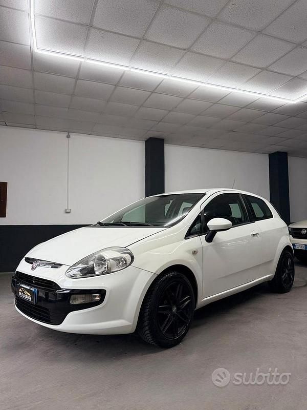 Usata Fiat Punto Evo 75 CV (55 kW) 2012 Bianco Utilitaria