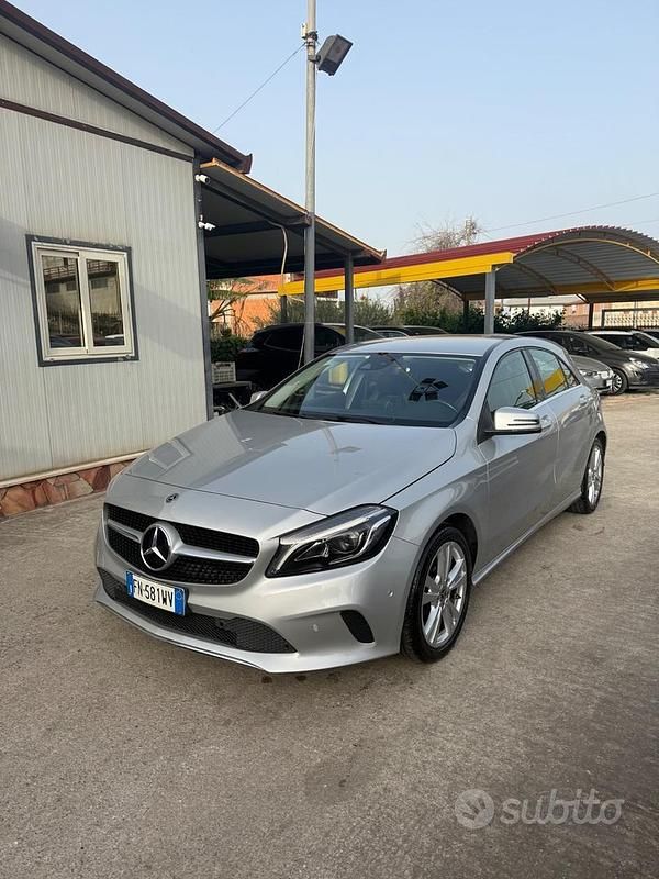 Usata Mercedes A180 Executive 108 CV (79 kW) 2018 Grigio Berlina