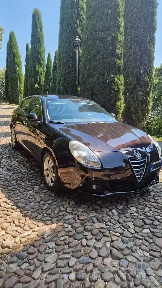 Usata Alfa Romeo Giulietta 109 CV (80 kW) 2011 Marrone Utilitaria