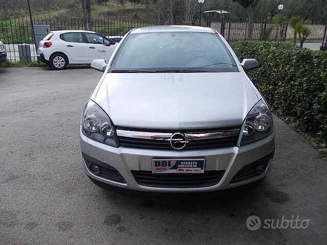 Usata Opel Astra 101 CV (74 kW) 2007 Marrone Berlina