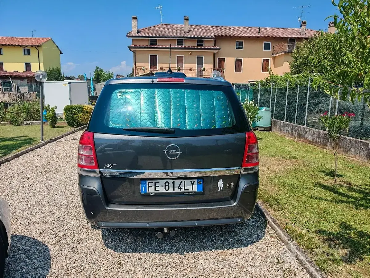 Usata Opel Zafira Cosmo 125 CV (91 kW) 2016 Grigio Monovolume