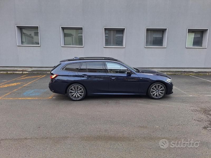 Usata BMW 320e M Sport 2020 Blu Station wagon
