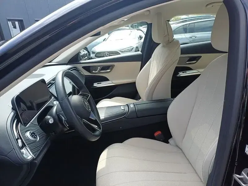 Usata Mercedes E220 Advanced Plus 197 CV (144 kW) 2024 Nero Utilitaria