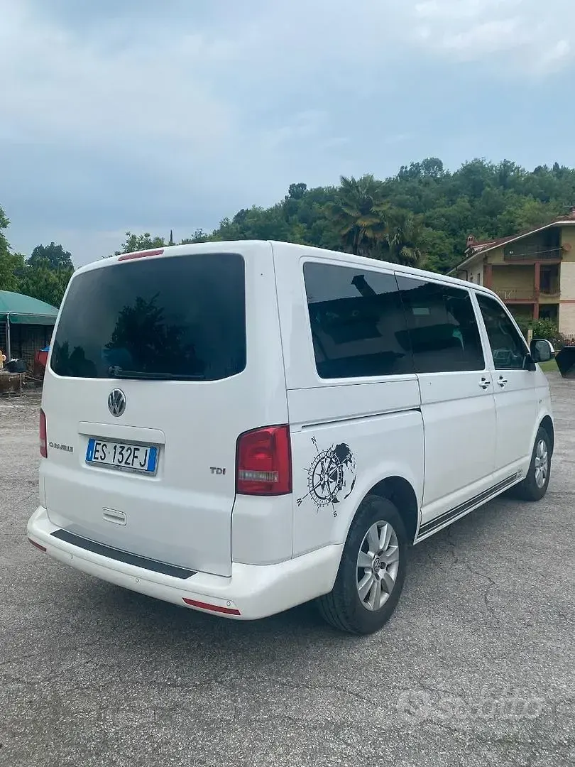 Usata VW Caravelle 140 CV (102 kW) 2013 Bianco Furgone
