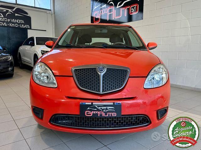 Usata Lancia Ypsilon 69 CV (50 kW) 2009 Arancione Utilitaria