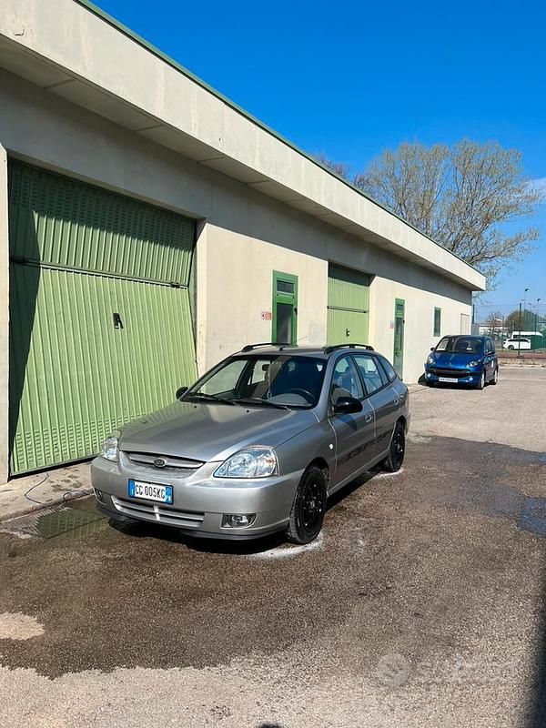 Usata Kia Rio 82 CV (60 kW) 2003 Grigio Station wagon