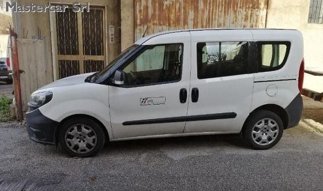 Usata Fiat Doblò Easy 95 CV (69 kW) 2019 Bianco Monovolume
