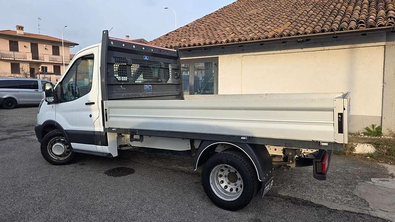 Usata Ford Transit 131 CV (96 kW) 2018 Bianco / pastello Furgone